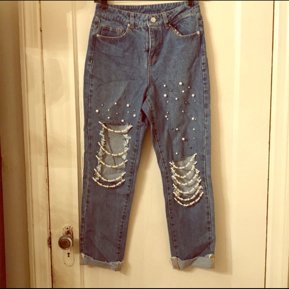 Forever 21 pearl Mom jeans